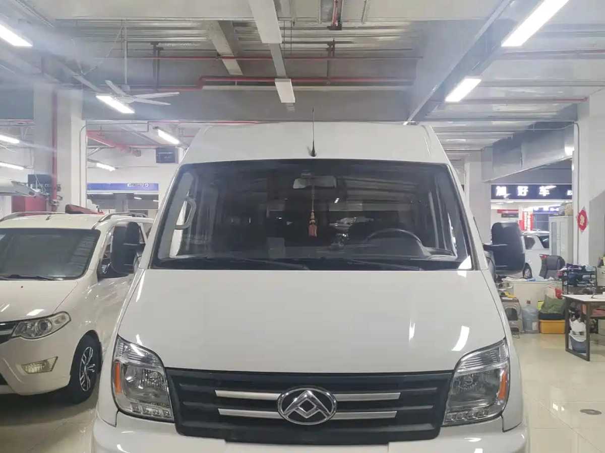 SAIC MAXUS XINTU V80  2023