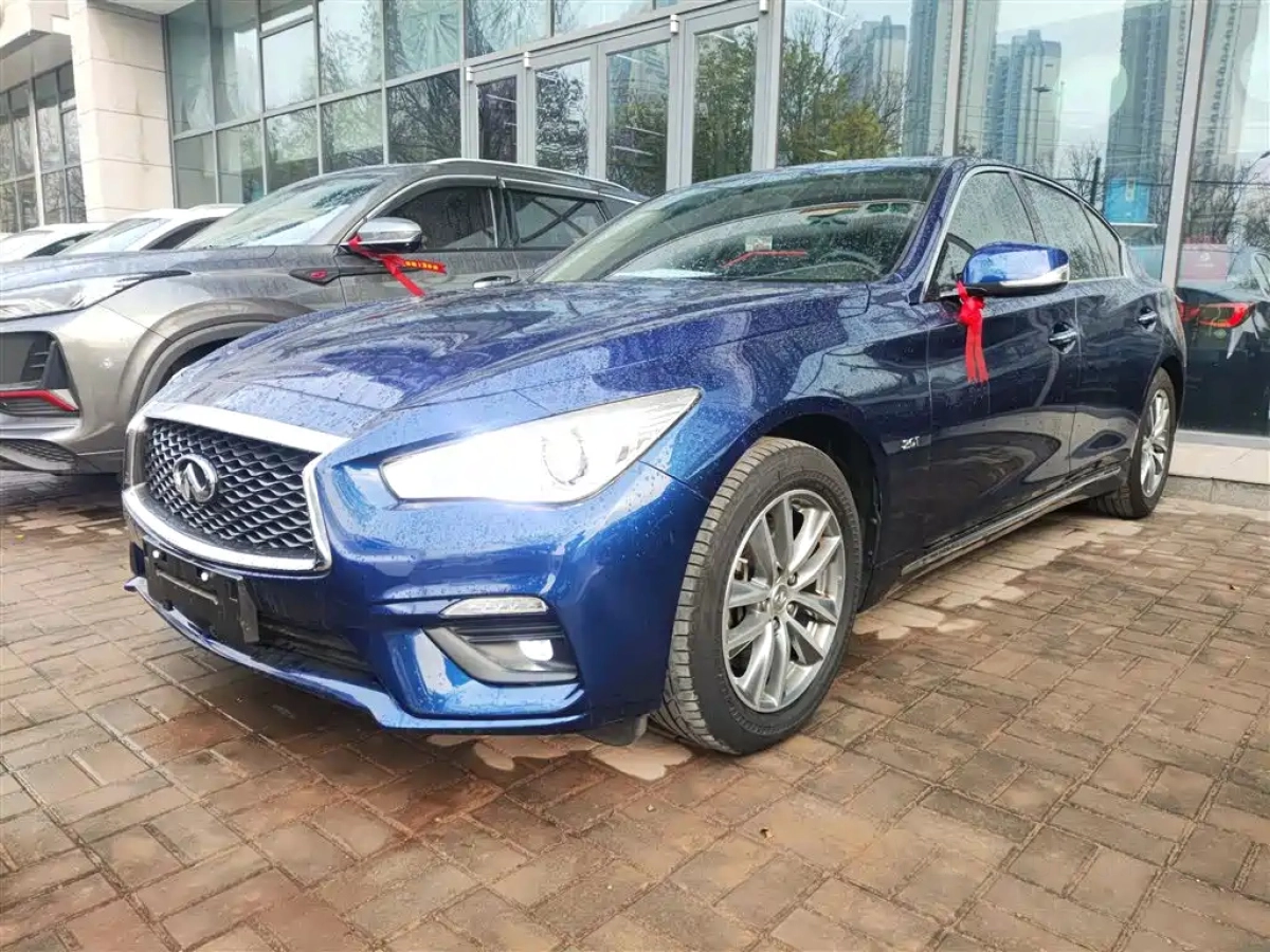 INFINITI Q50L