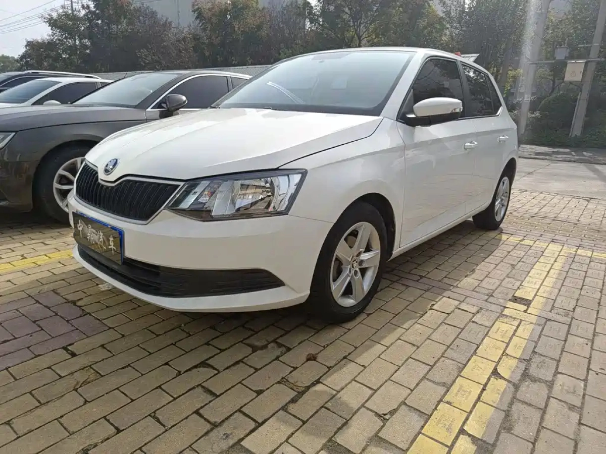 SKODA FABIA  2019