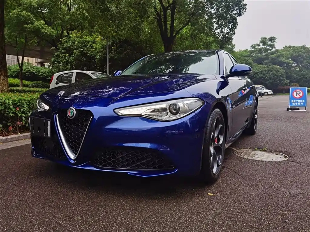 ALFAROMEO GIULIA  2020
