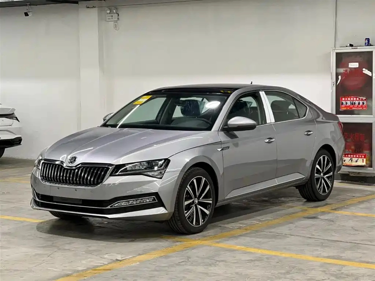 SKODA SUPERB  2024