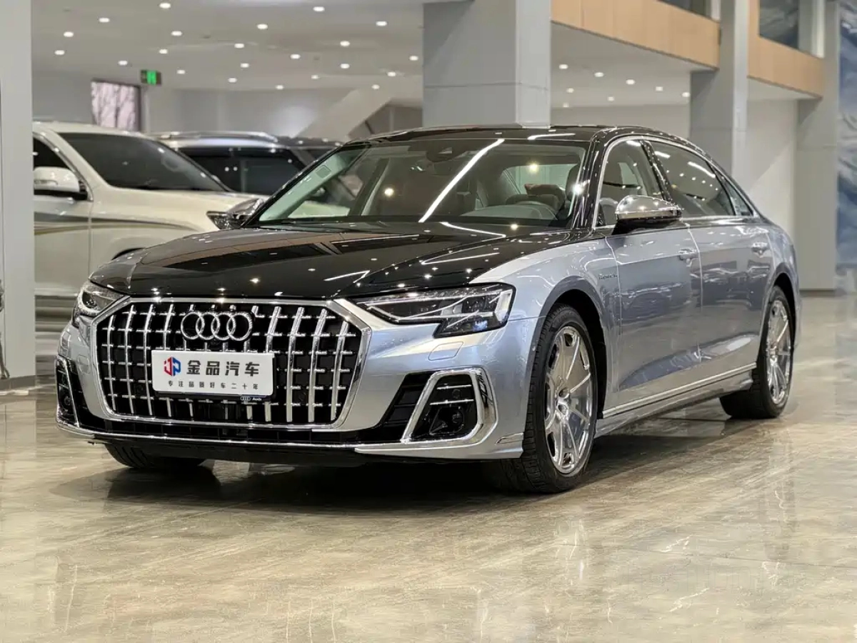 AUDI A8  2023
