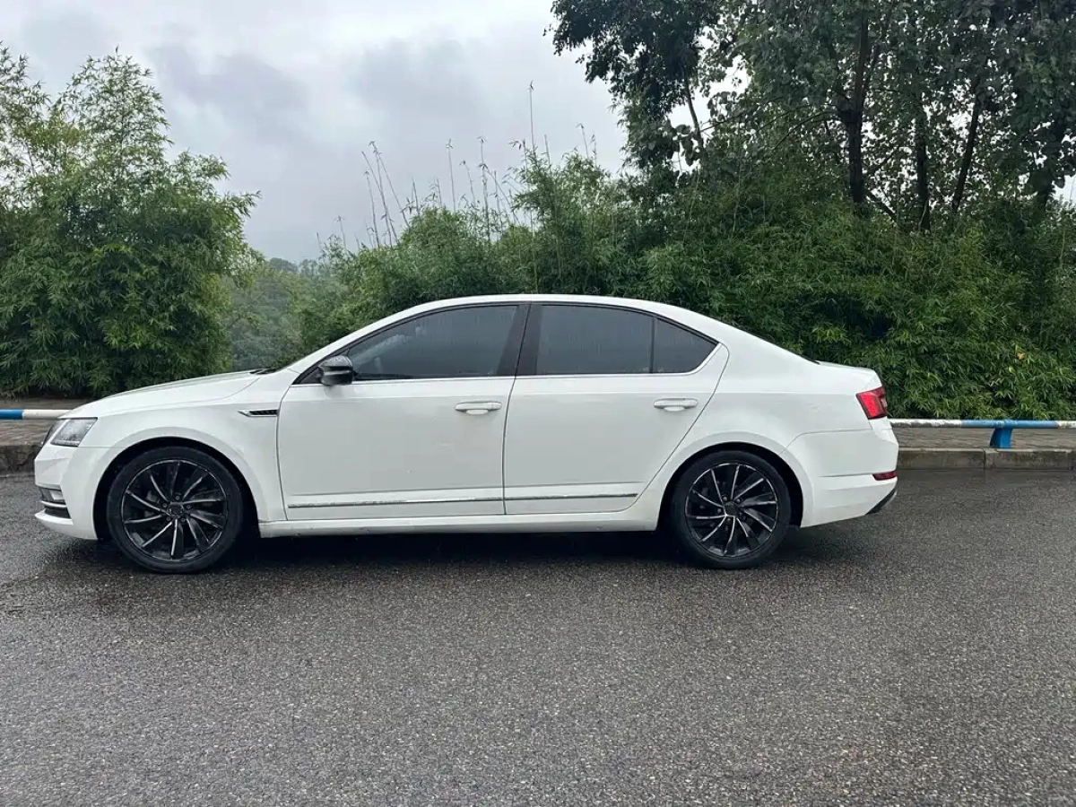 SKODA OCTAVIA