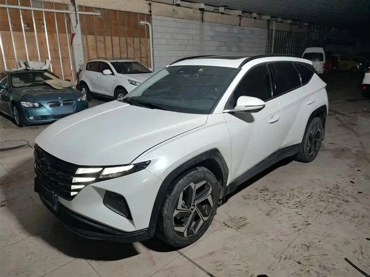 HYUNDAI TUCSON  2023