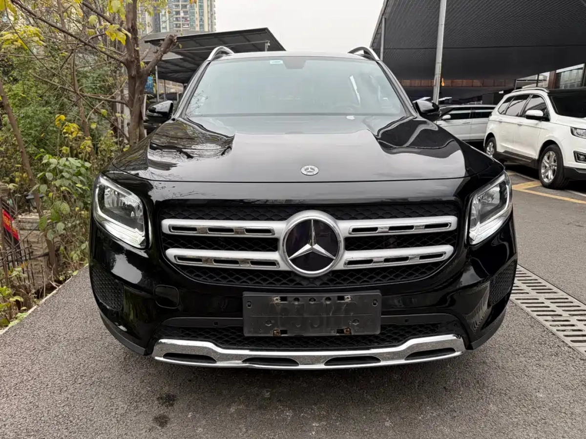 MERCEDES-BENZ GLB