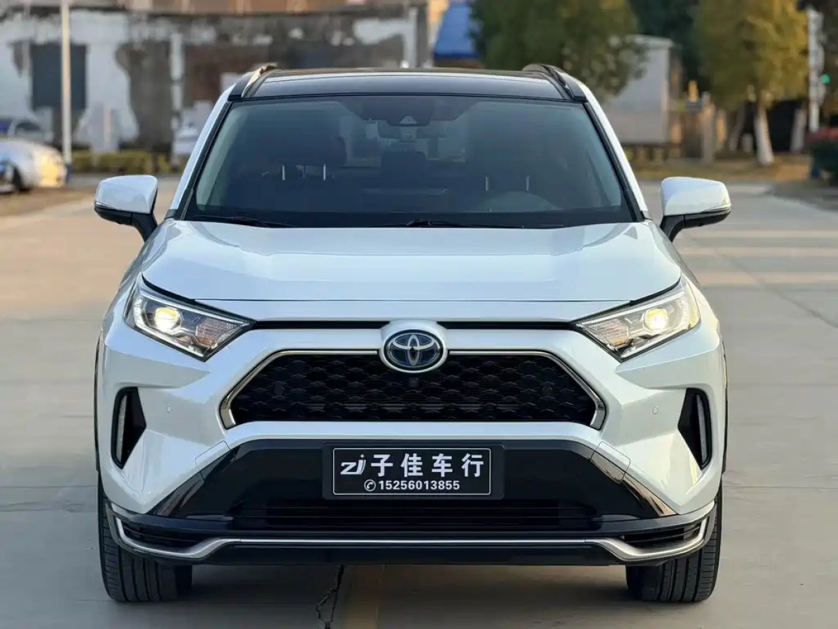 TOYOTA RAV4 E PLUS  2021