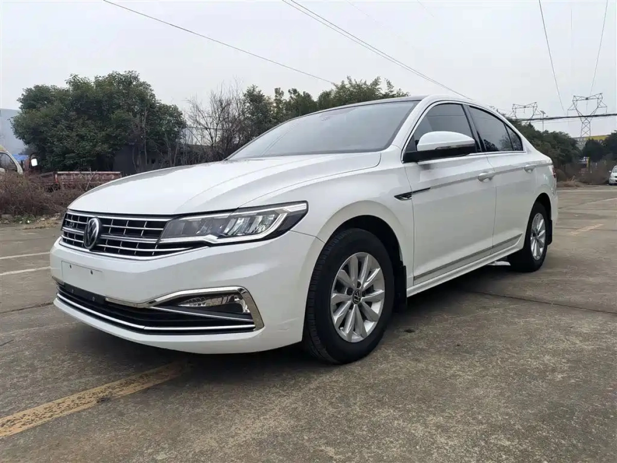 VOLKSWAGEN BORA  2021