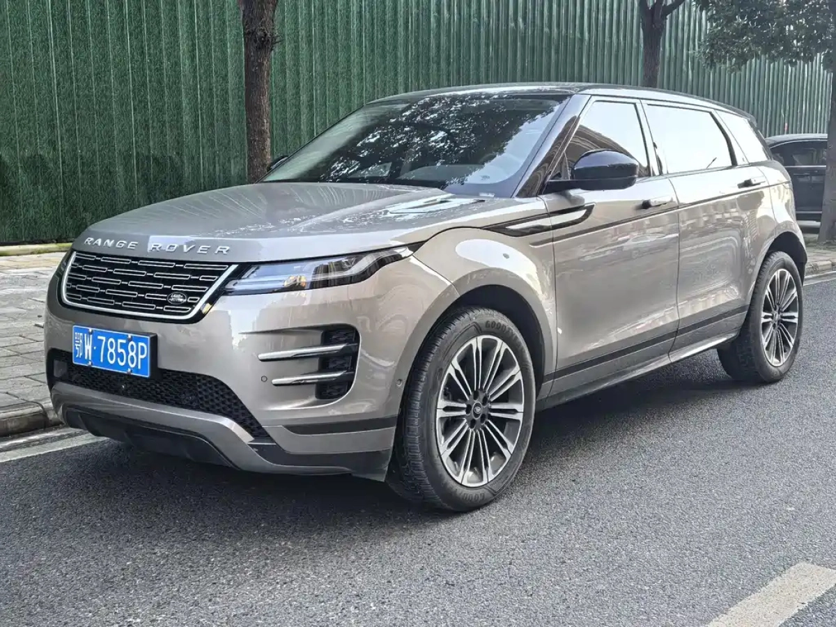 LAND ROVER RANGE ROVER EVOQUE  2024