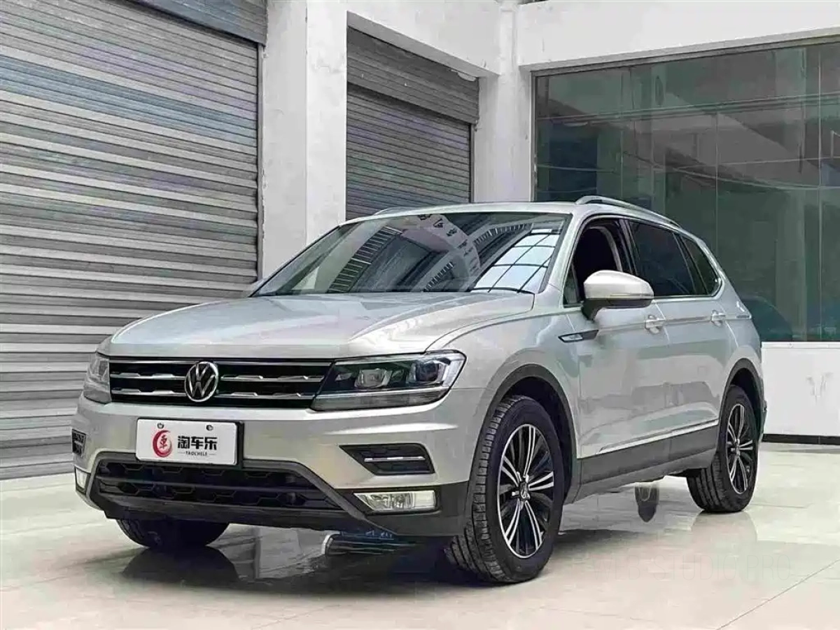 VOLKSWAGEN TIGUAN L  2021