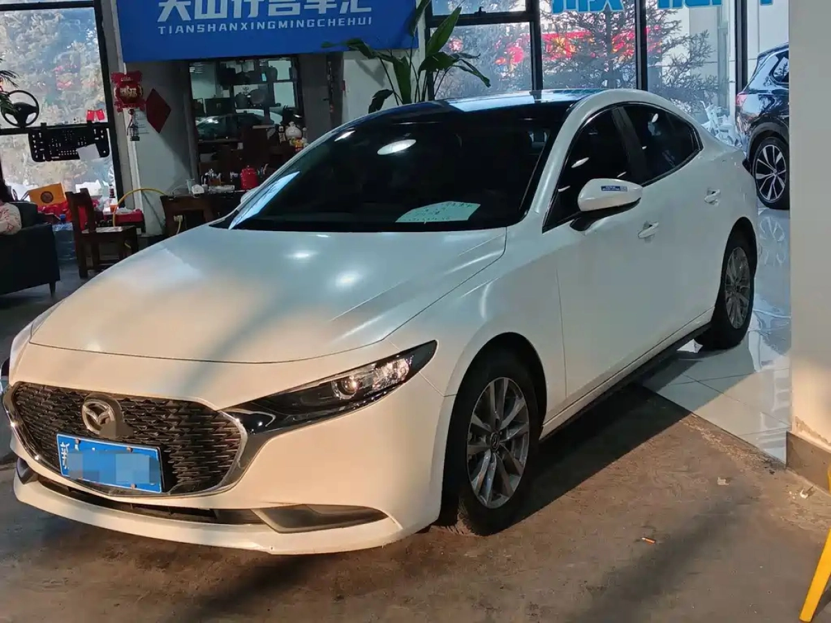 MAZDA 3 AXELA