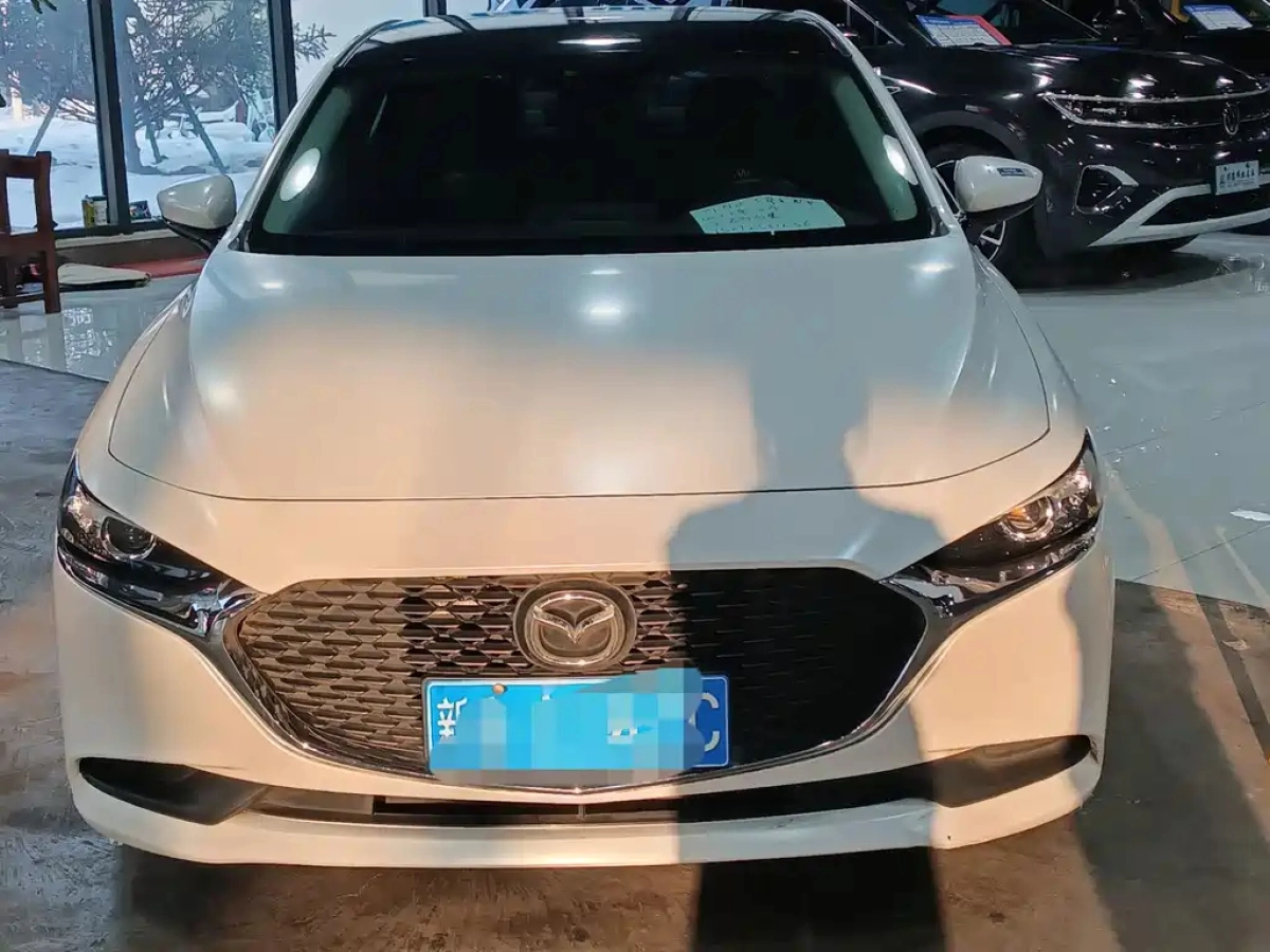 MAZDA 3 AXELA