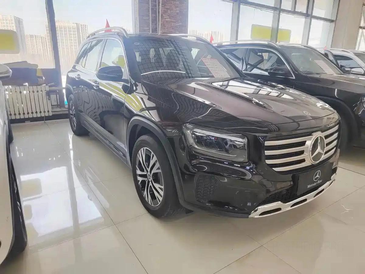 MERCEDES-BENZ GLB