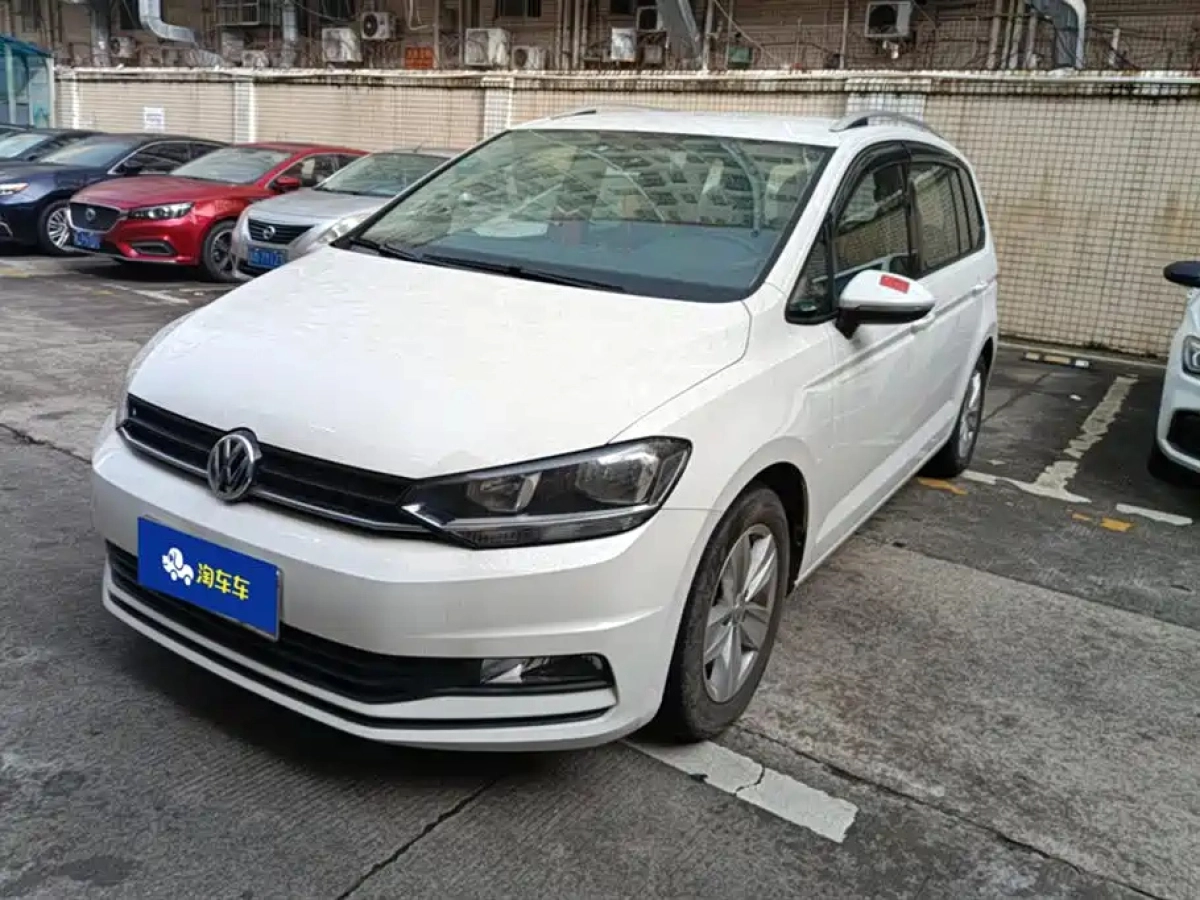 VOLKSWAGEN TOURAN  2019