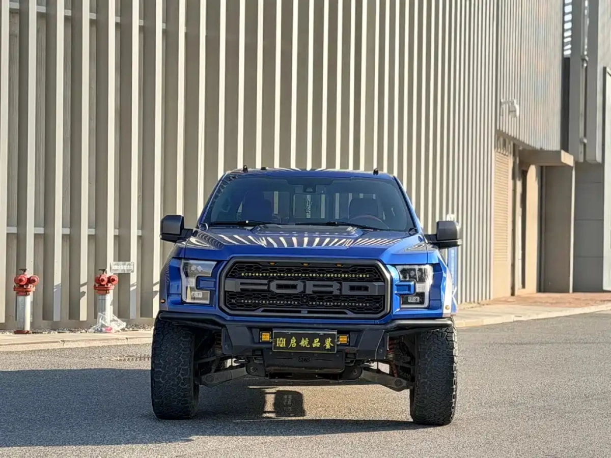 FORD F-150 RAPTOR
