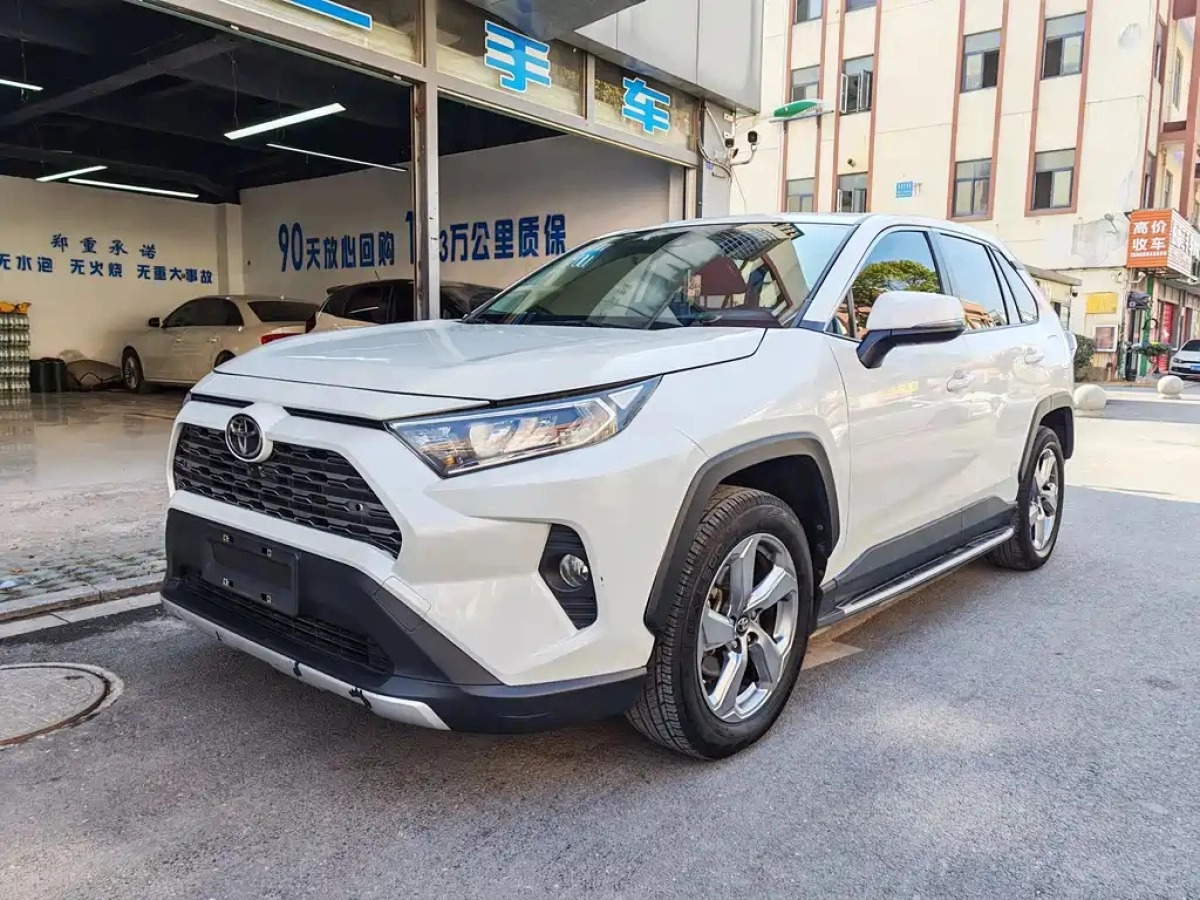 TOYOTA RAV4  2022