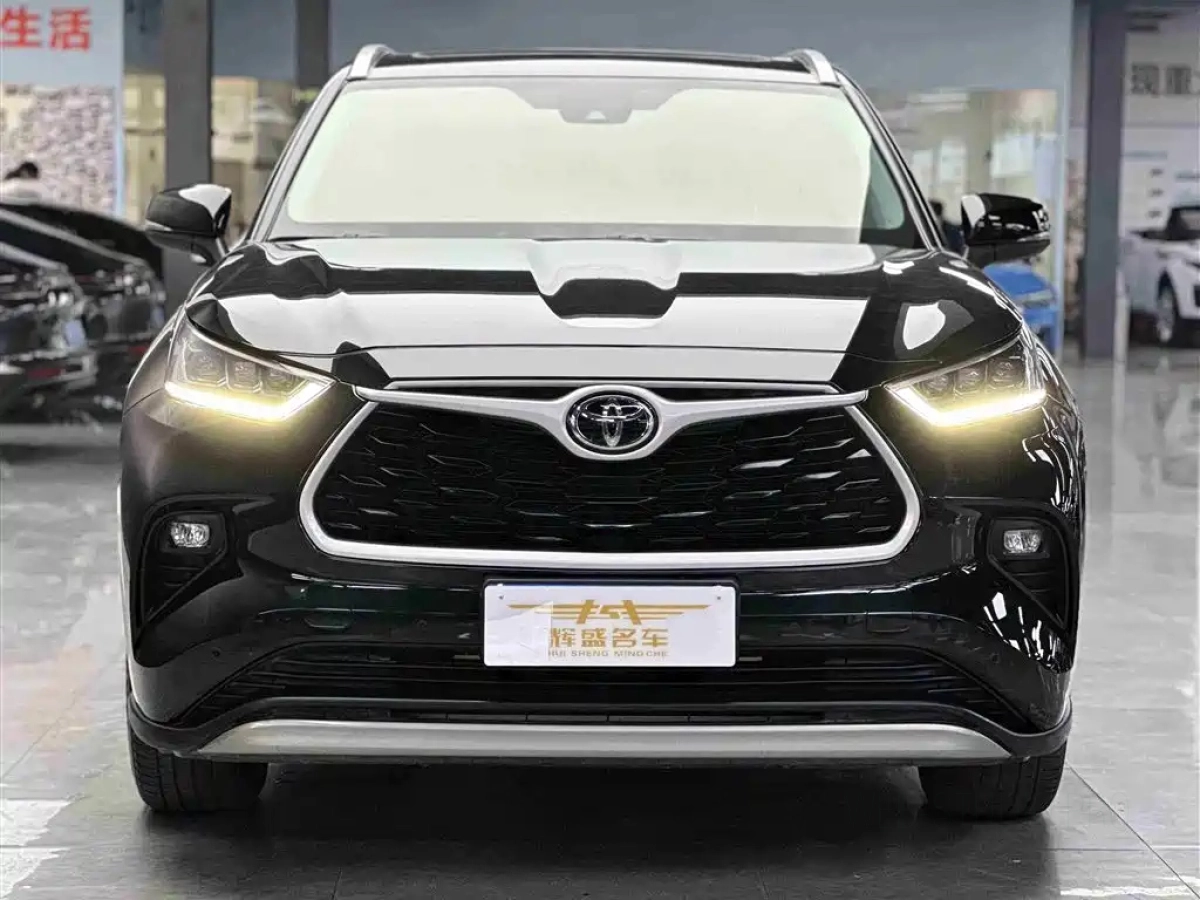 TOYOTA HIGHLANDER