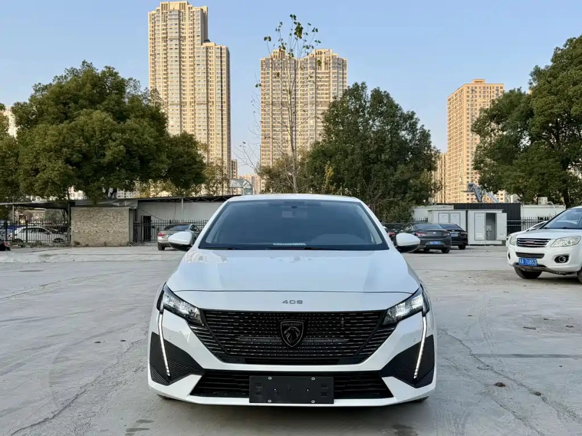PEUGEOT 408