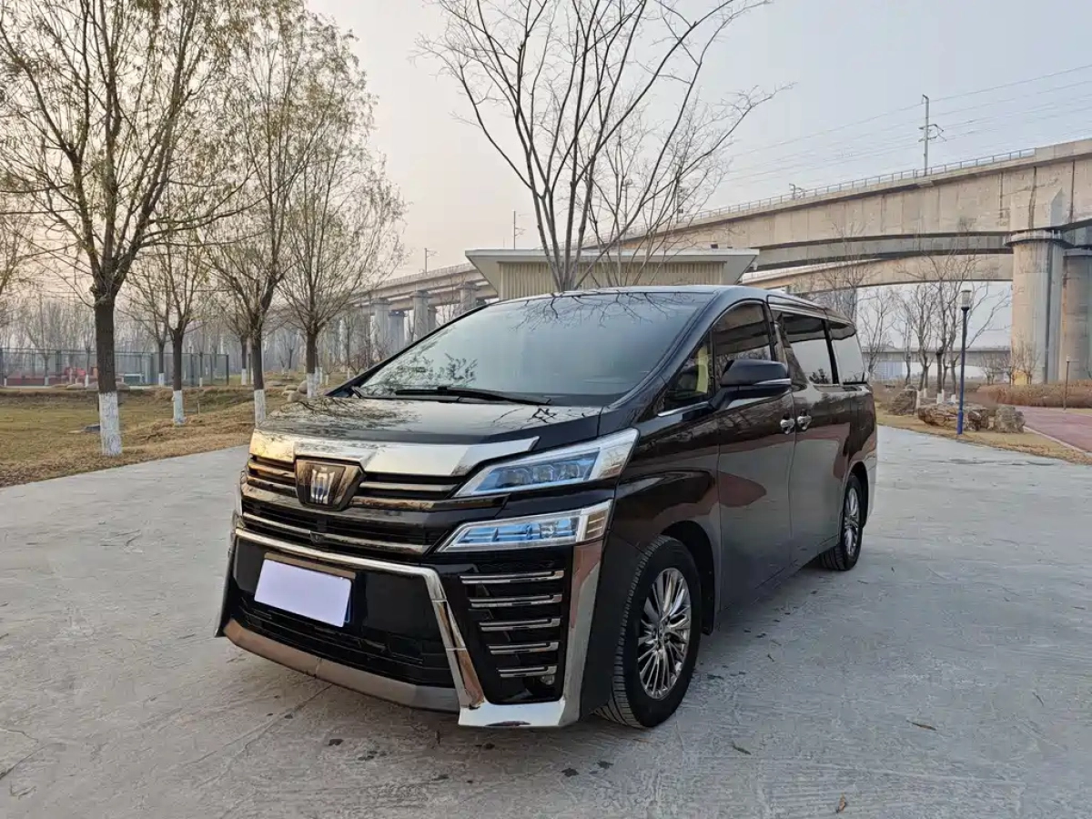 TOYOTA VELLFIRE
