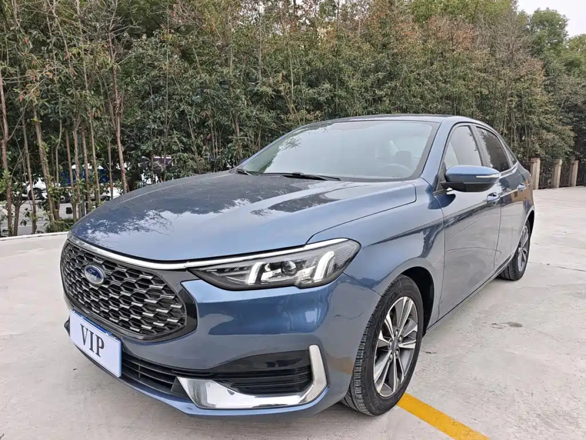 FORD FOCUS CLASSIC  2021