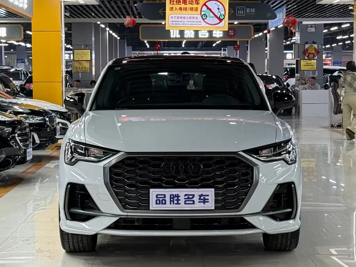 AUDI Q3 SPORTBACK
