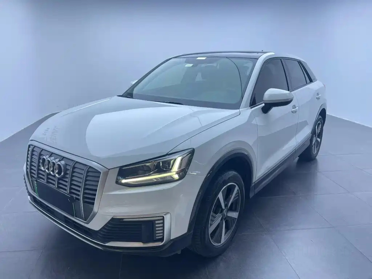 AUDI Q2L E-TRON  2021