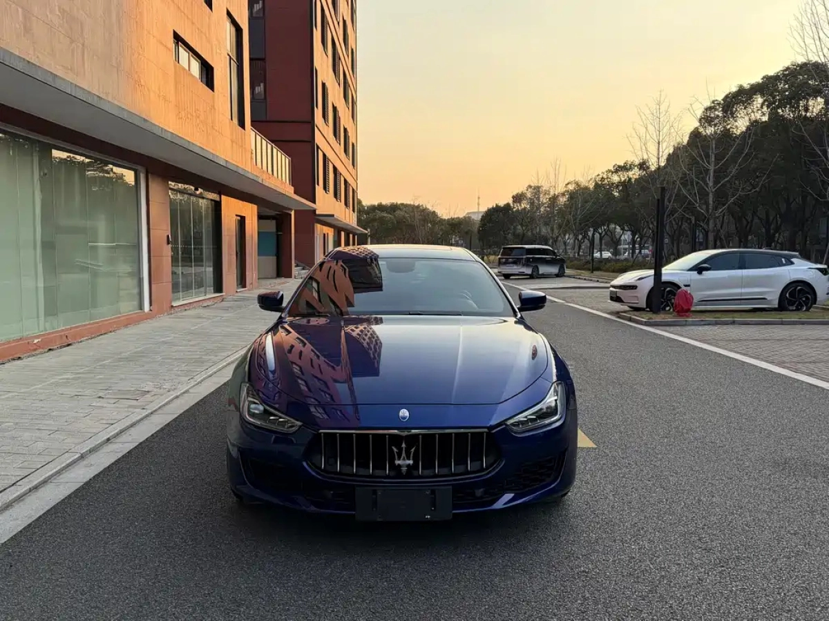 MASERATI GHIBLI