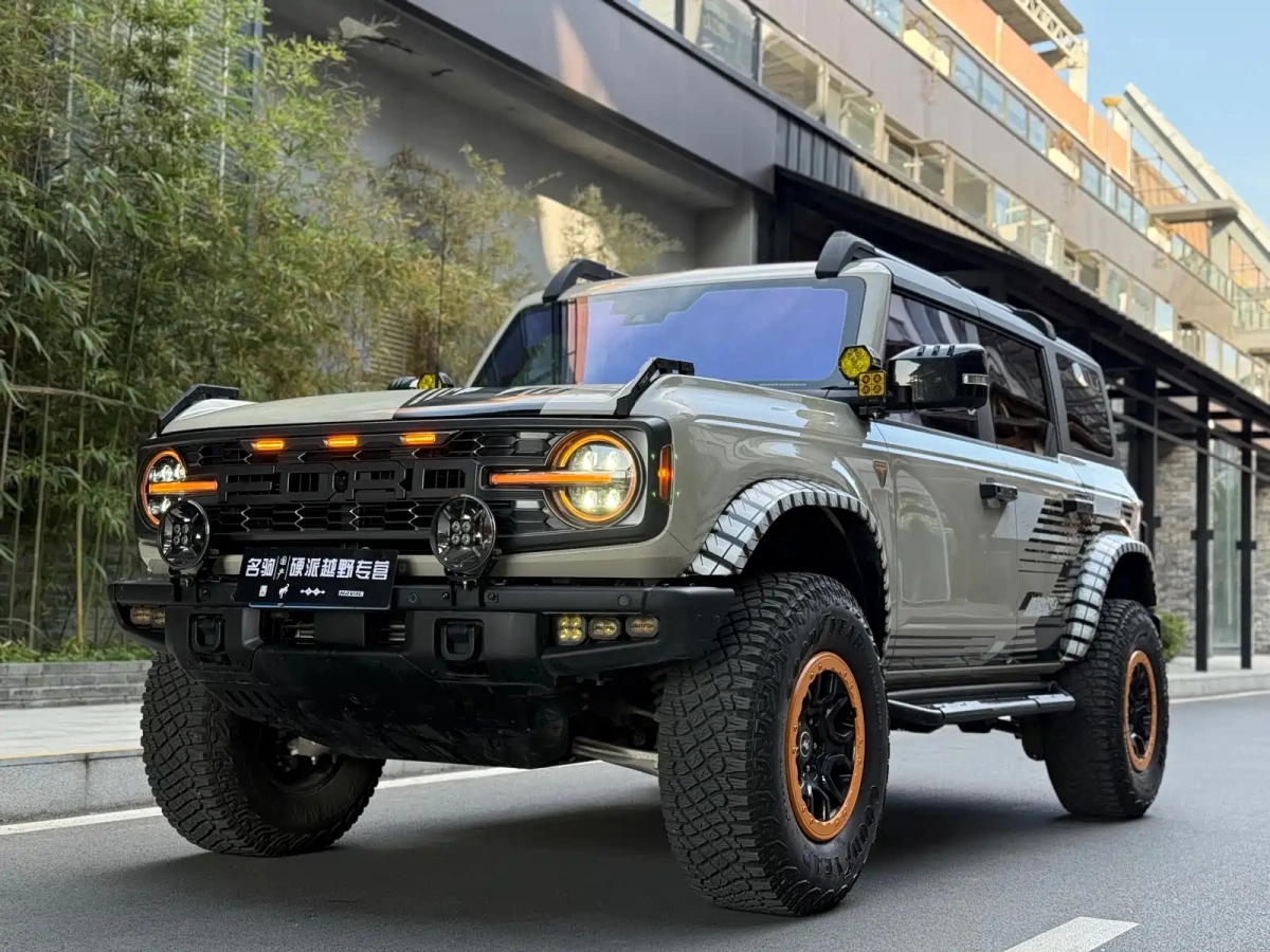FORD BRONCO  2025