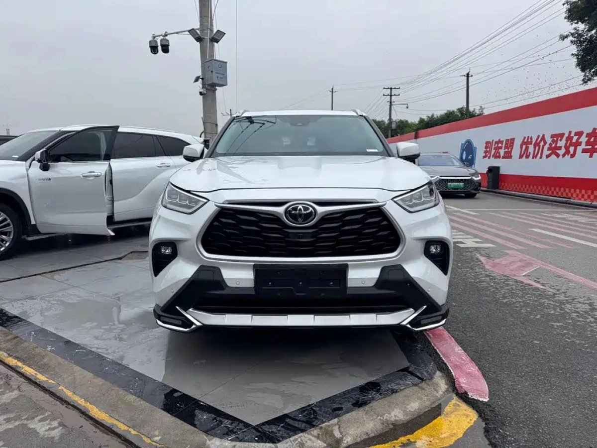 TOYOTA HIGHLANDER  2024