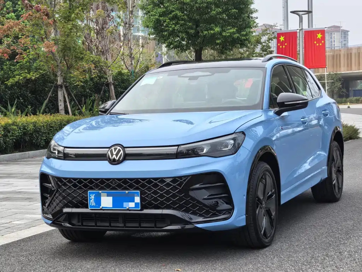 VOLKSWAGEN TIGUAN L  2024