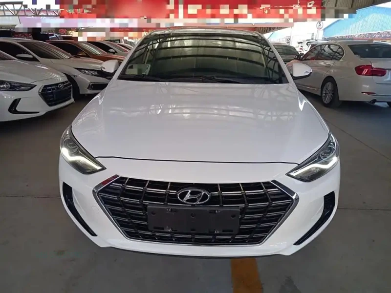 HYUNDAI ELANTRA