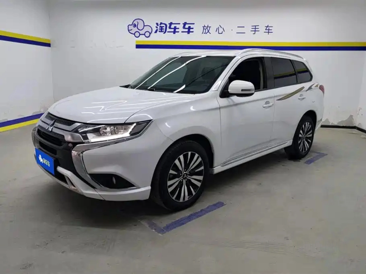 MITSUBISHI OUTLANDER  2023