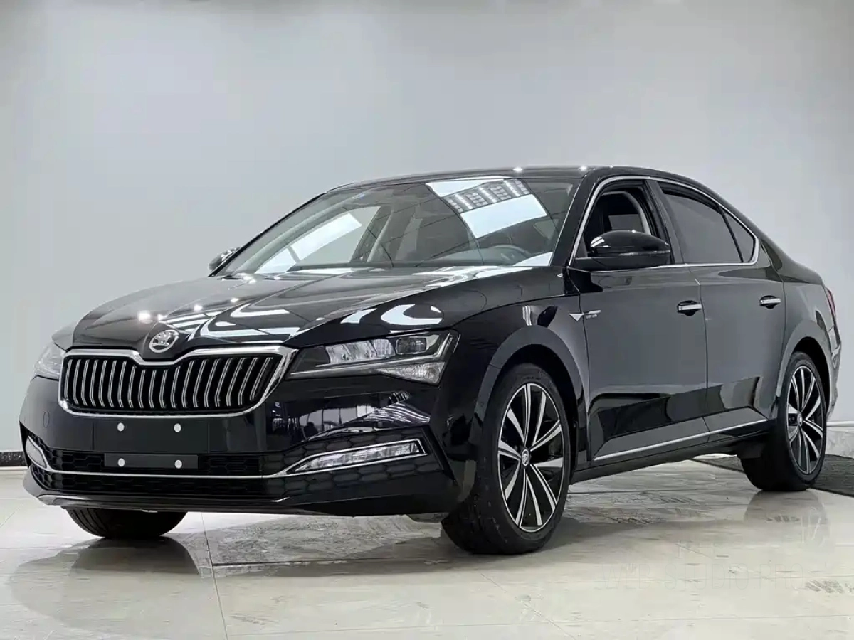 SKODA SUPERB  2024