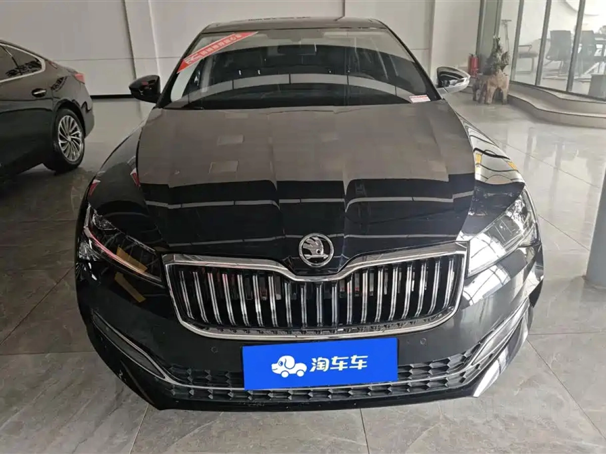 SKODA SUPERB