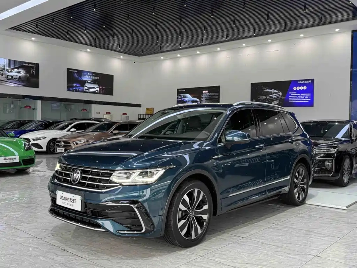 VOLKSWAGEN TIGUAN L  2021