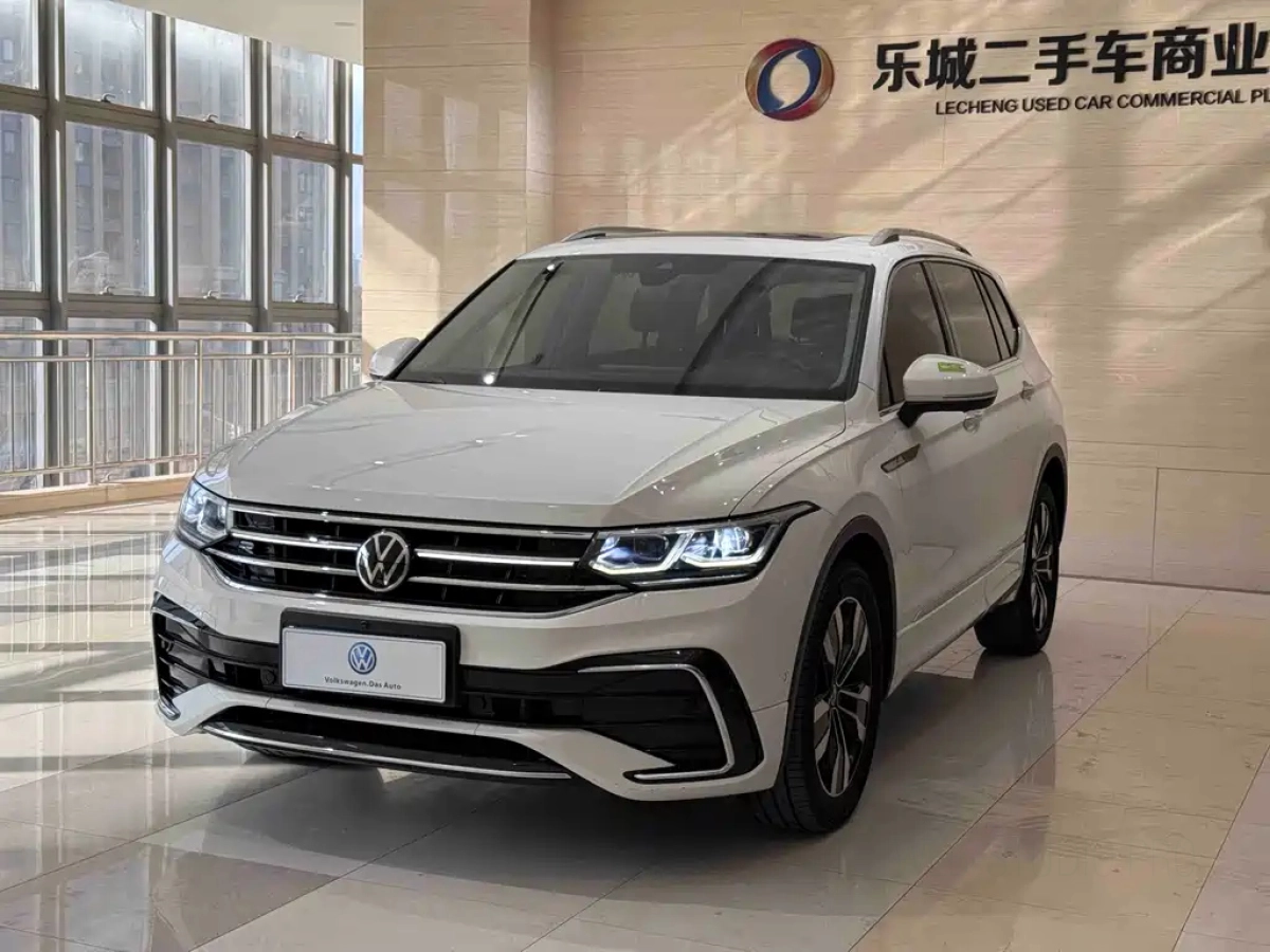 VOLKSWAGEN TIGUAN L  2022