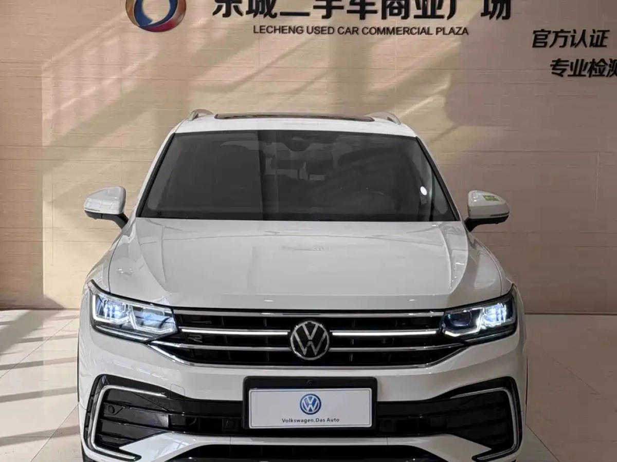 VOLKSWAGEN TIGUAN L