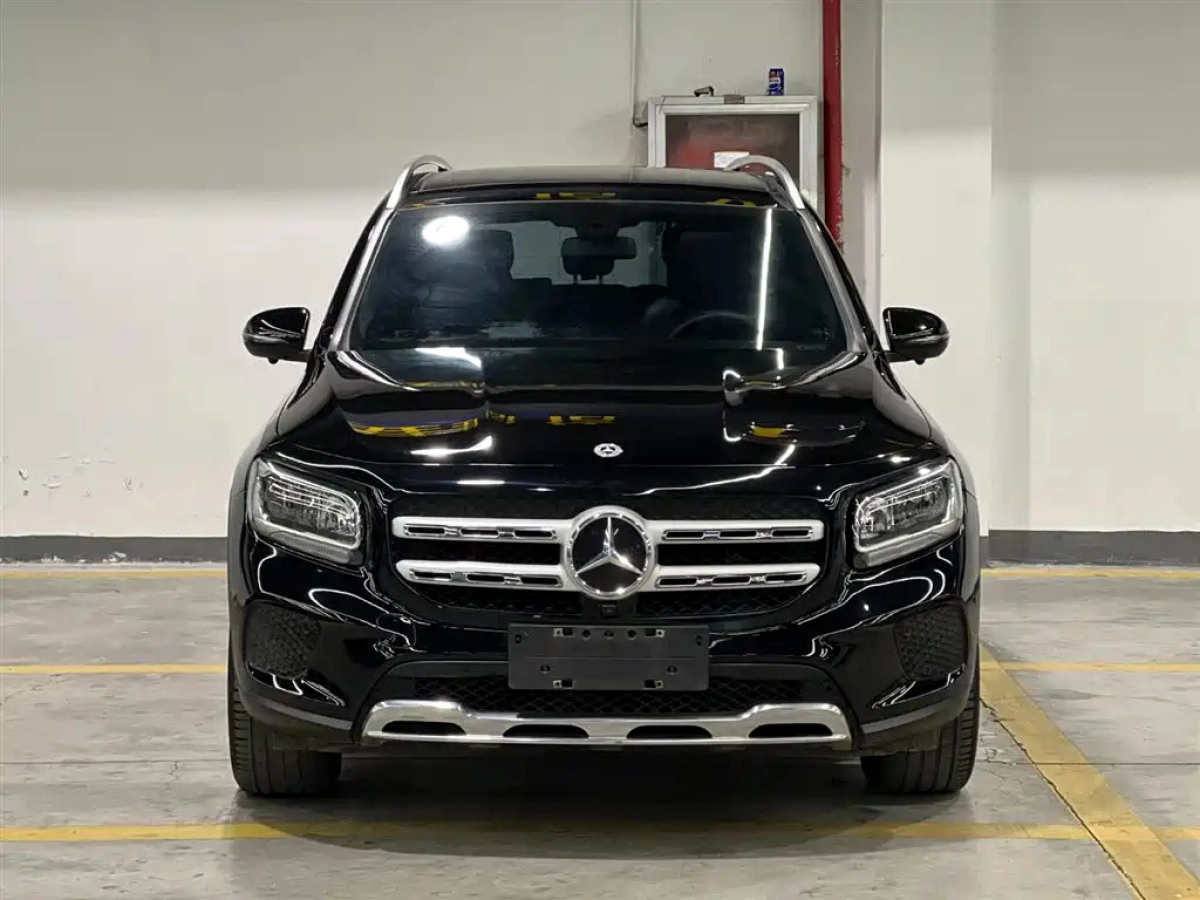 MERCEDES-BENZ GLB