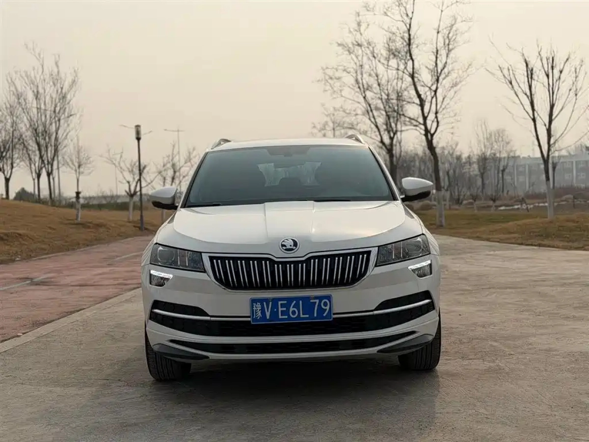 SKODA KAROQ
