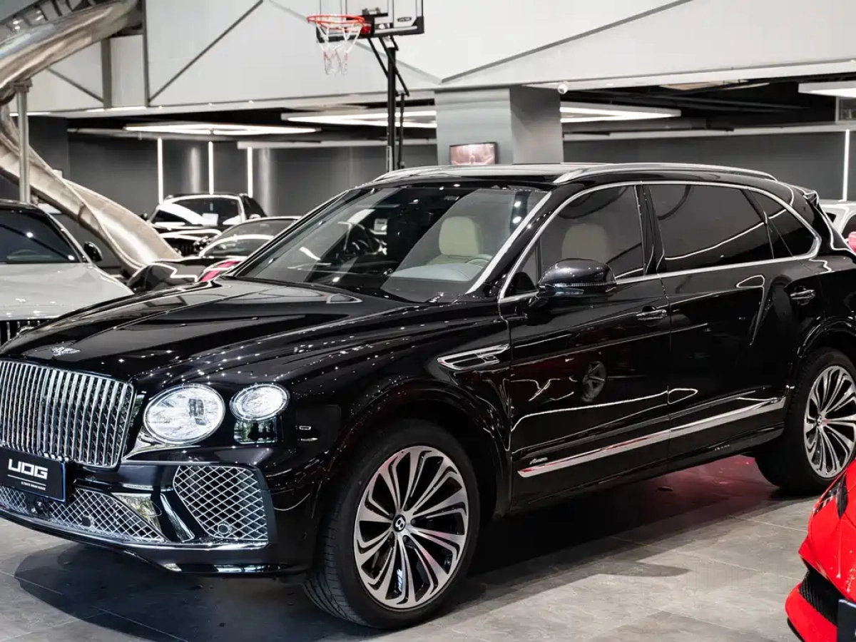 BENTLEY BENTAYGA  2025