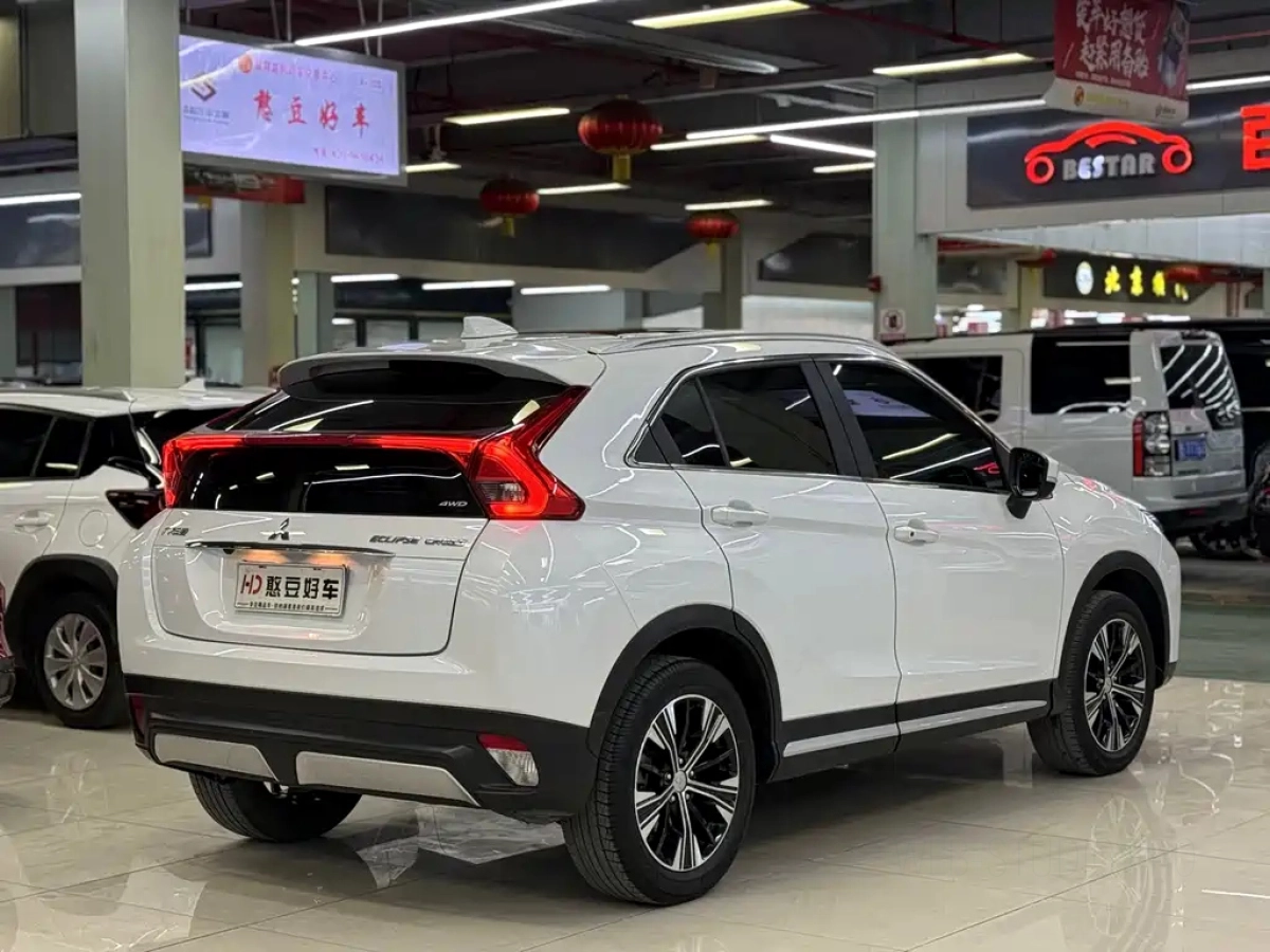 MITSUBISHI ECLIPSE CROSS