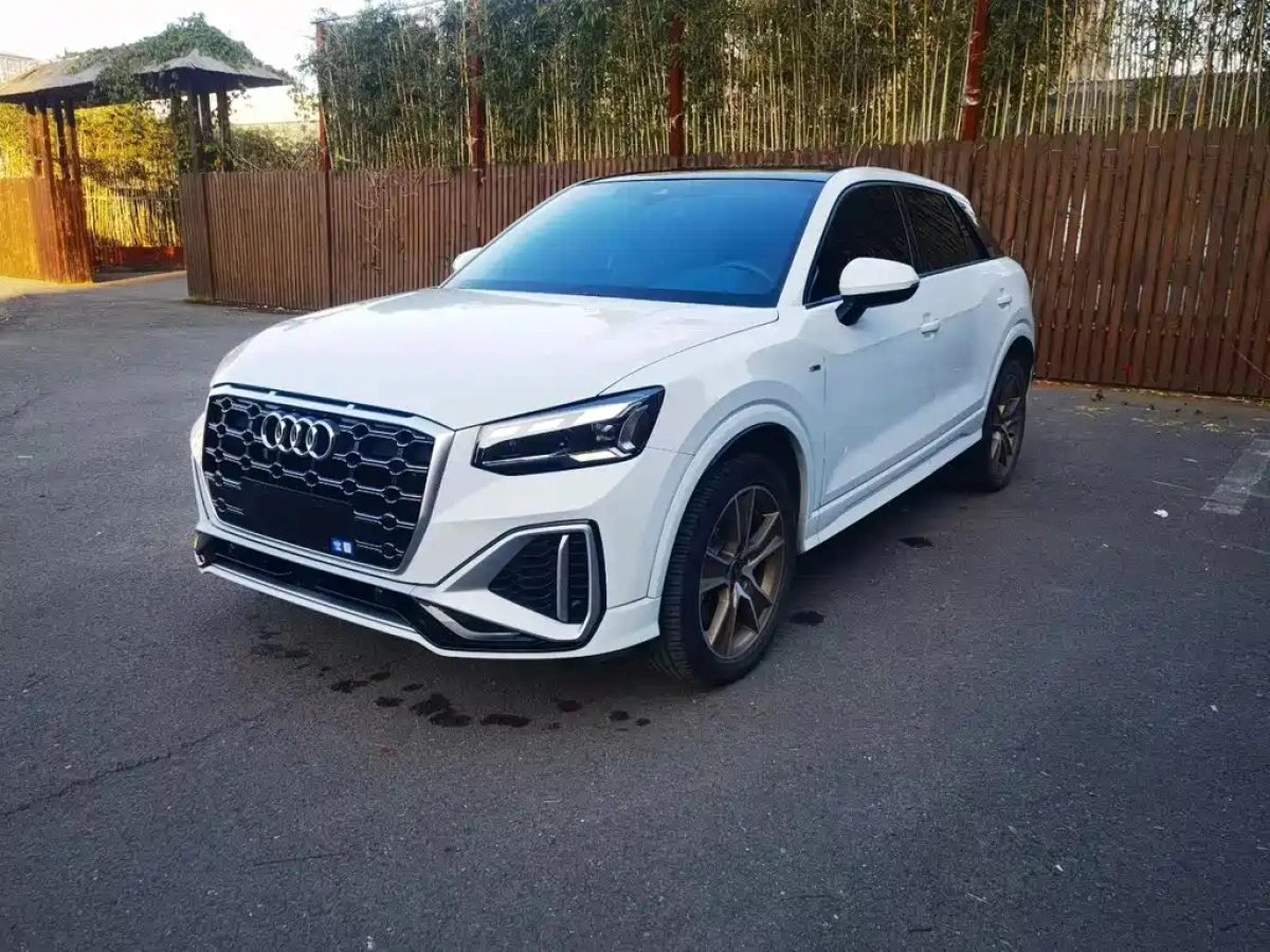 AUDI Q2L  2024