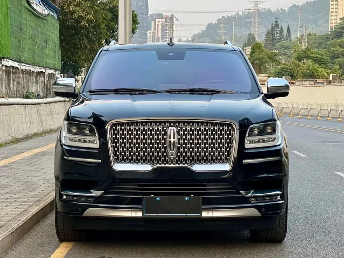 LINCOLN NAVIGATOR