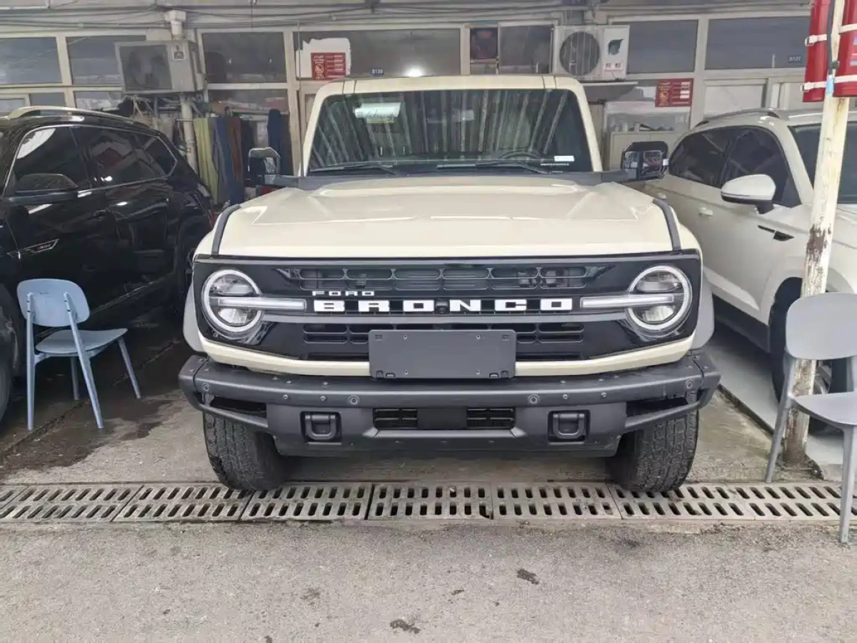 FORD BRONCO
