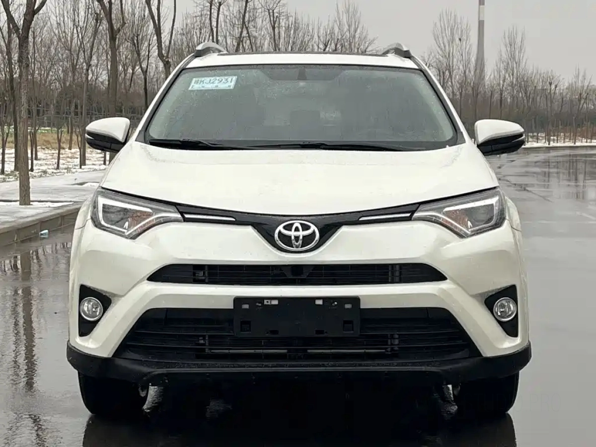TOYOTA RAV4