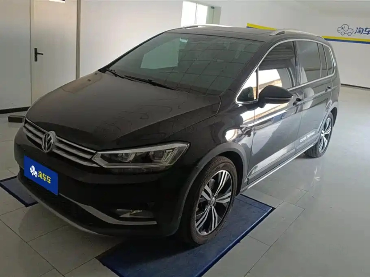 VOLKSWAGEN TOURAN  2019