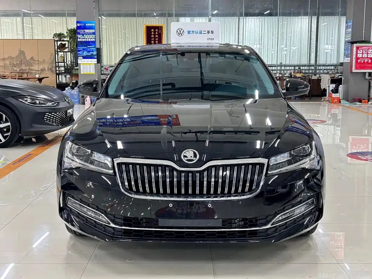 SKODA SUPERB