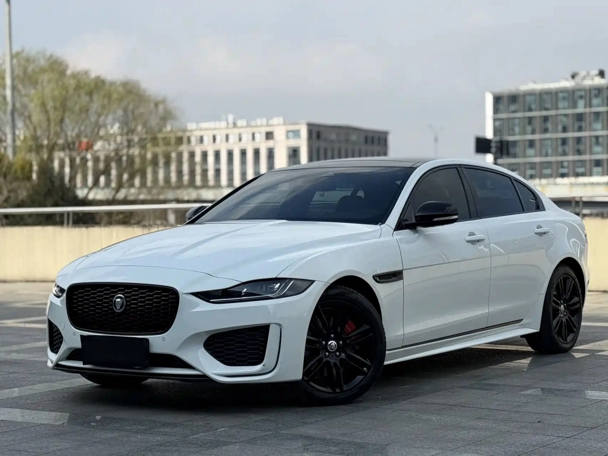 JAGUAR XEL  2025