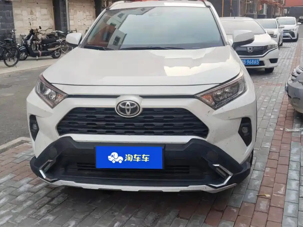 TOYOTA RAV4