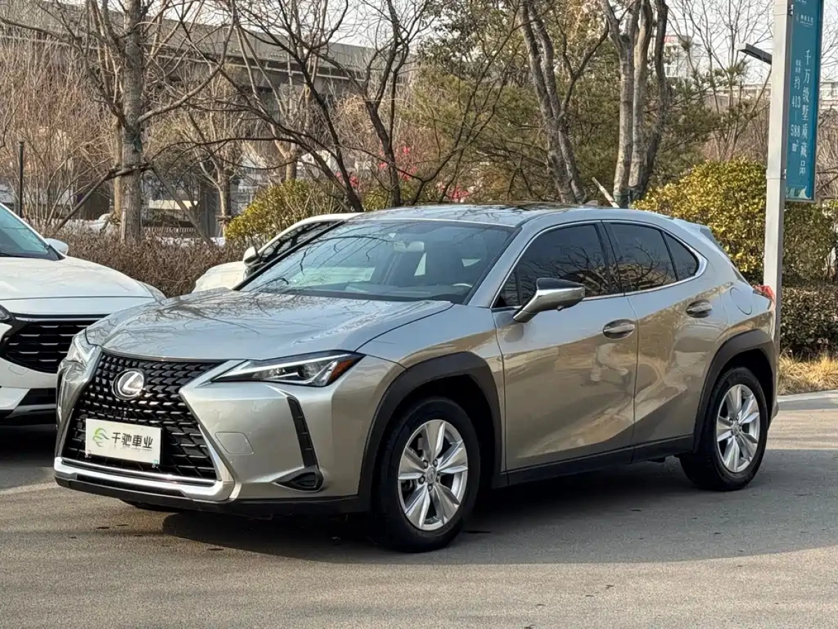 LEXUS UX  2022