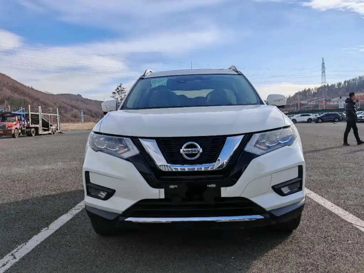NISSAN X-TRAIL
